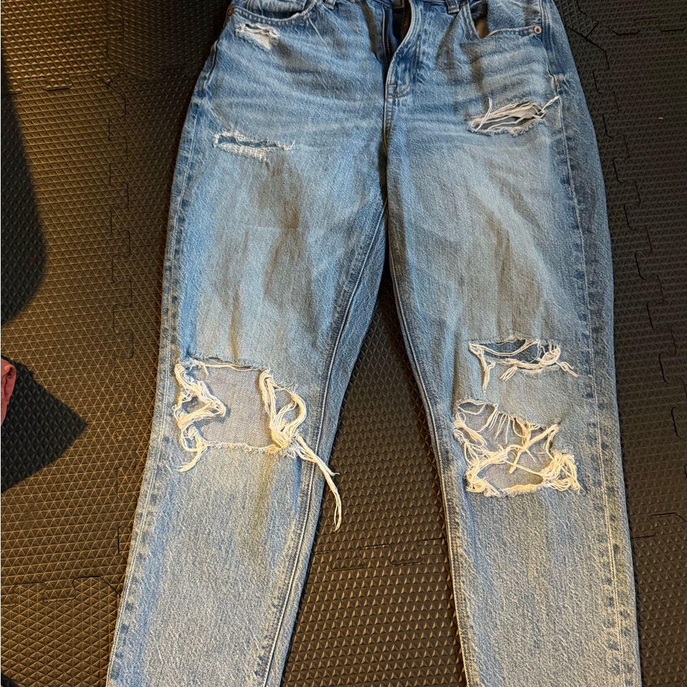 American Eagle Outfitters Light Blue Distressed Boyfriend Jeans